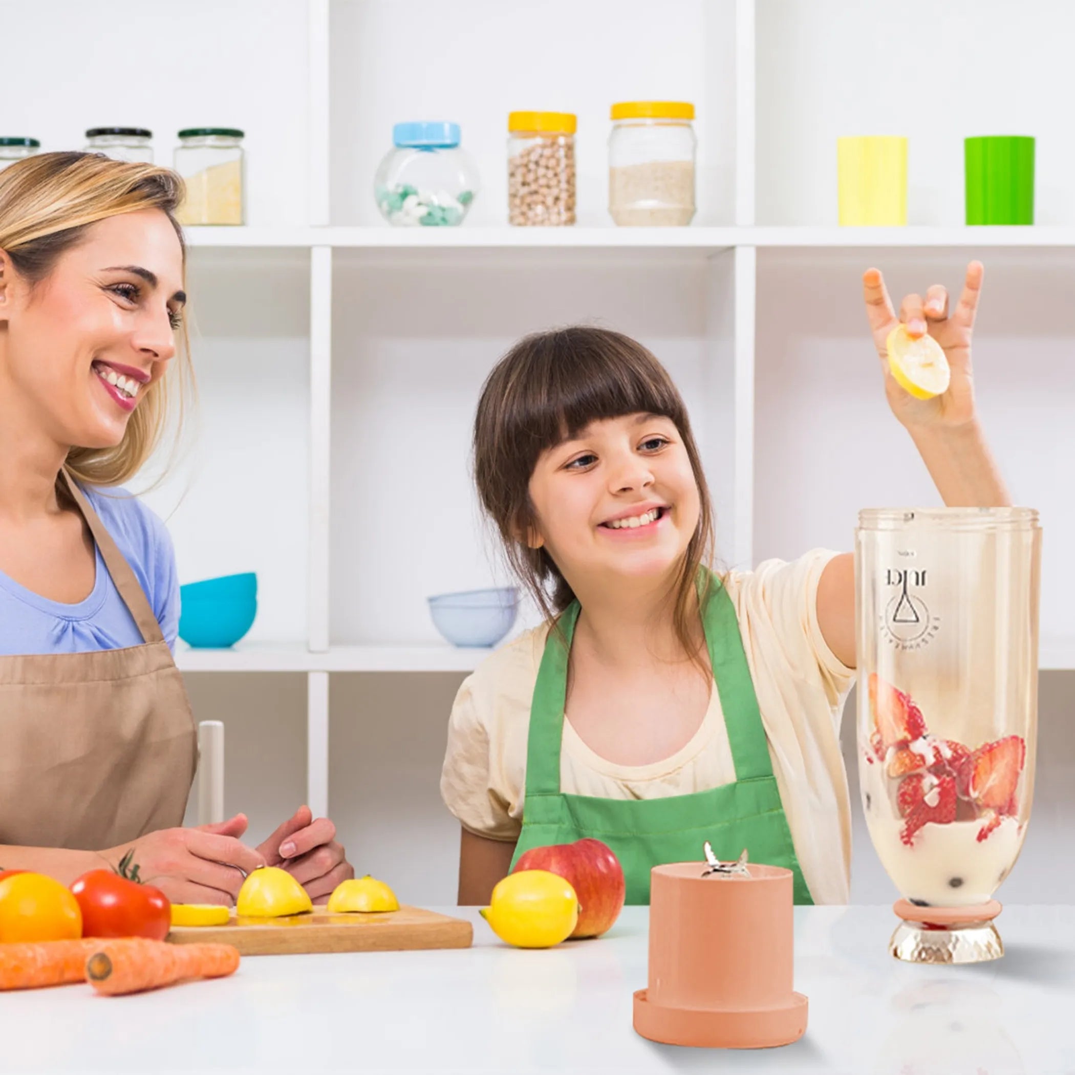 2-in-1 16.9OZ Portable Fruit Blender